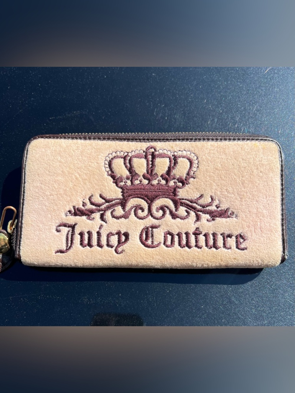 Juicy couture vintage long zip wallet